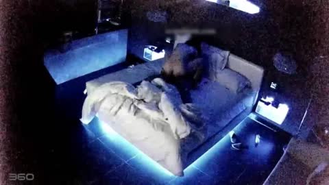 酒店水滴摄像头监控偷拍呻吟很浪的少妇和情夫开房偷情真扫兴高潮时来电话了