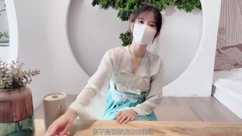 穿上汉服品茶再品鸡巴的味道