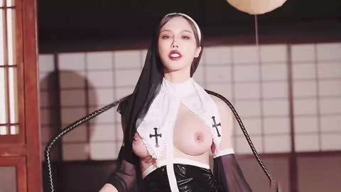 辛尤里首部大口爆-爆操美丽修女的淫欲
